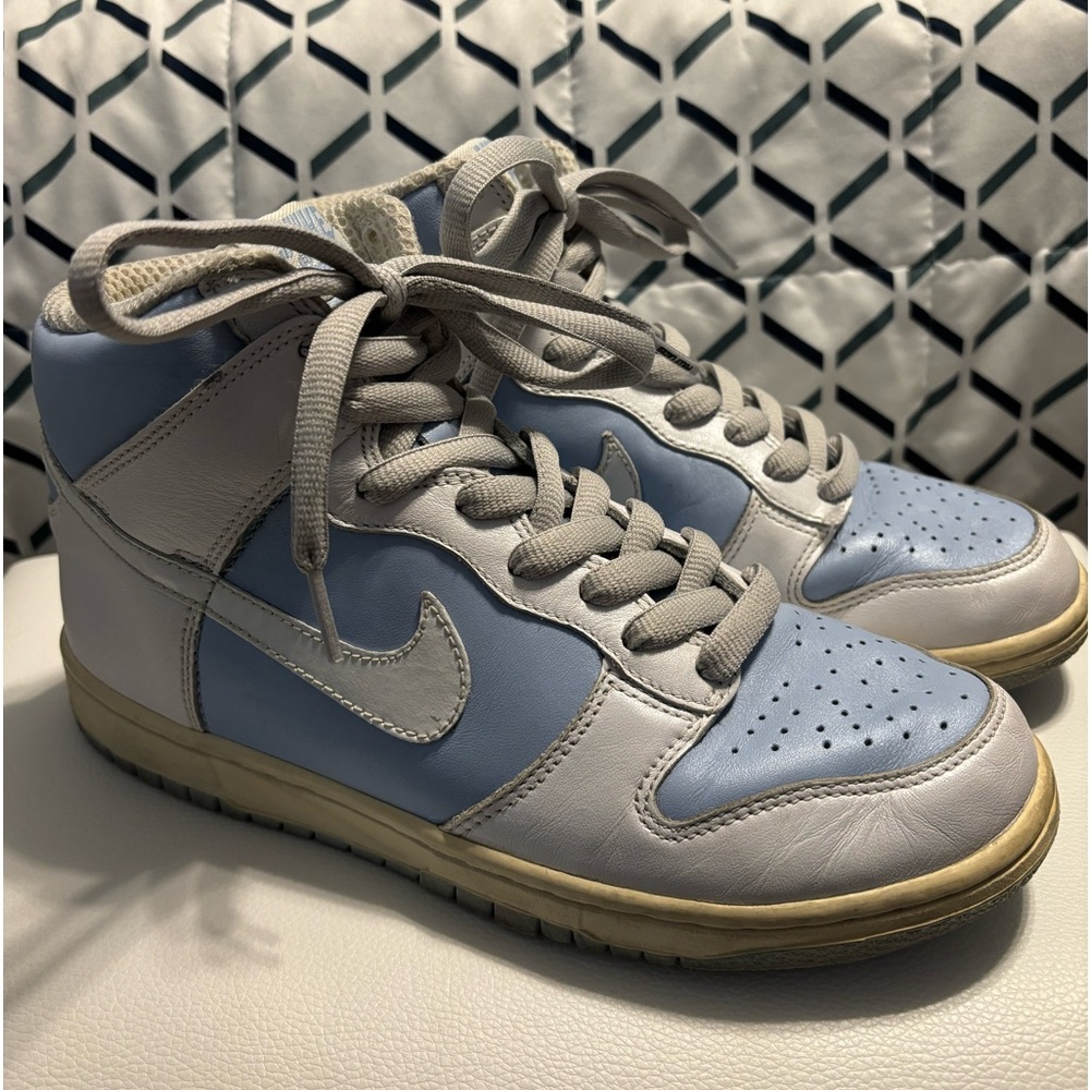 Vintage Nike Dunk High ‘Reverse UNC’ Women’s